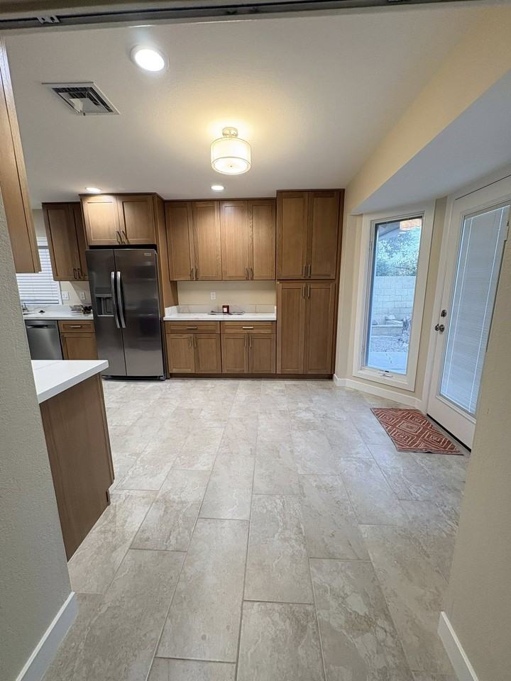 8626 W Greenbrian Dr - Photo 4 of 24