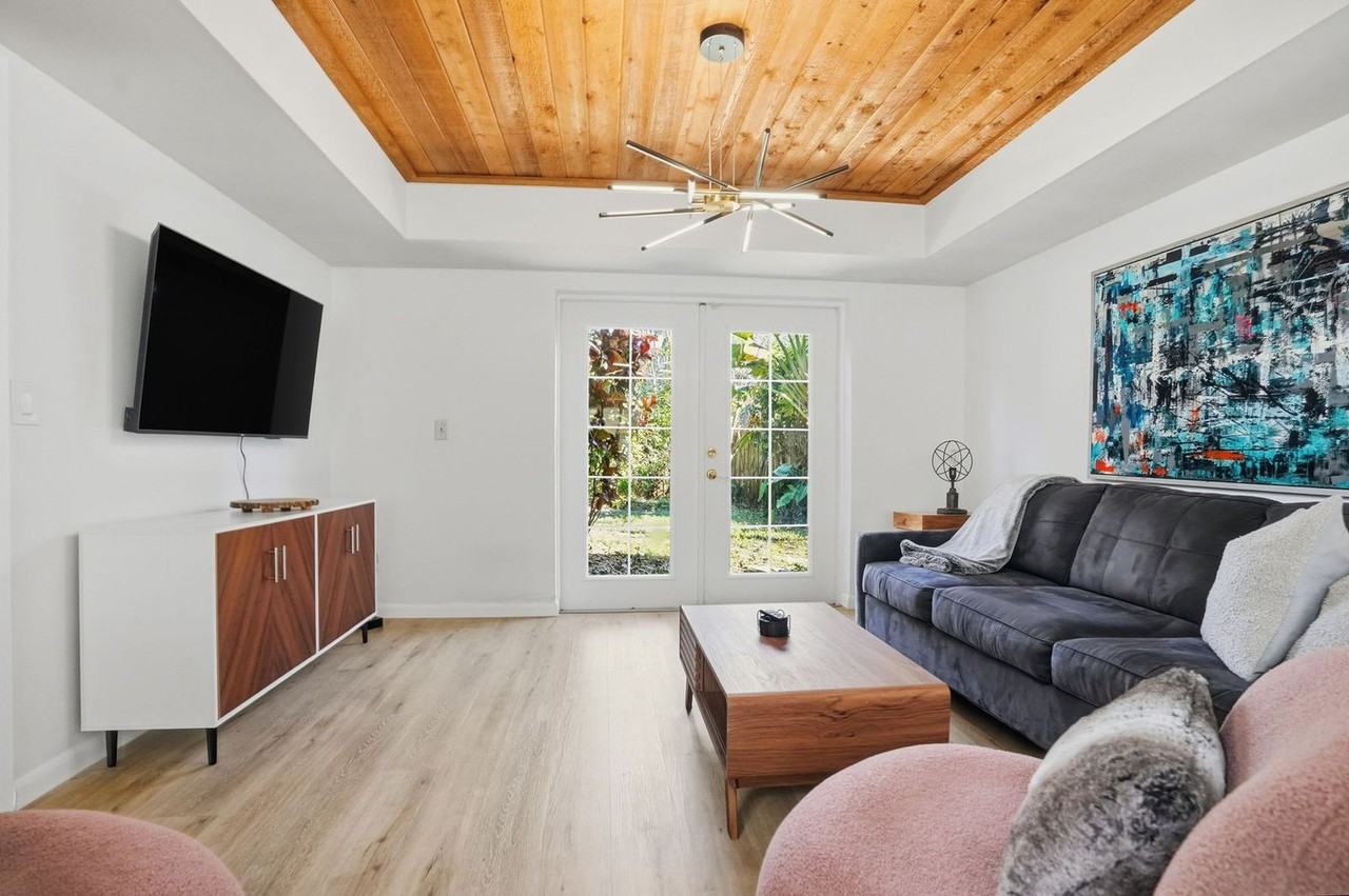 13609 Heritage Way #1395641P - Photo 3 of 50