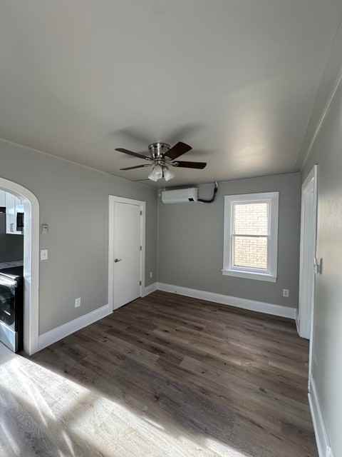 922 W Cedar St - Photo 7 of 10