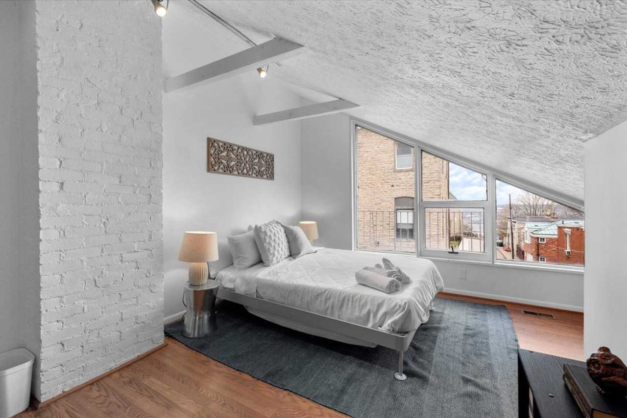 964 Pavilion St #1397242P - Photo 2 of 22