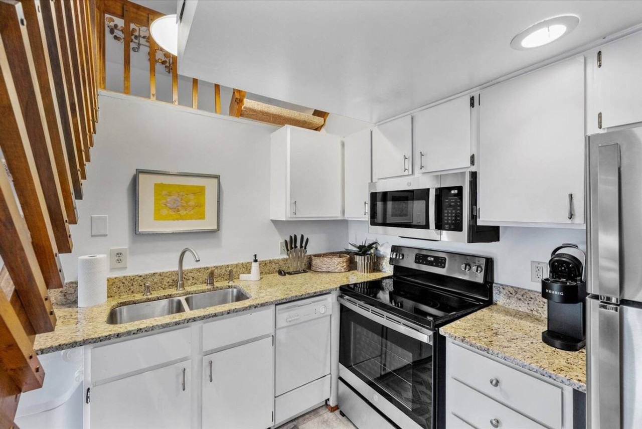 964 Pavilion St #1397242P - Photo 4 of 22