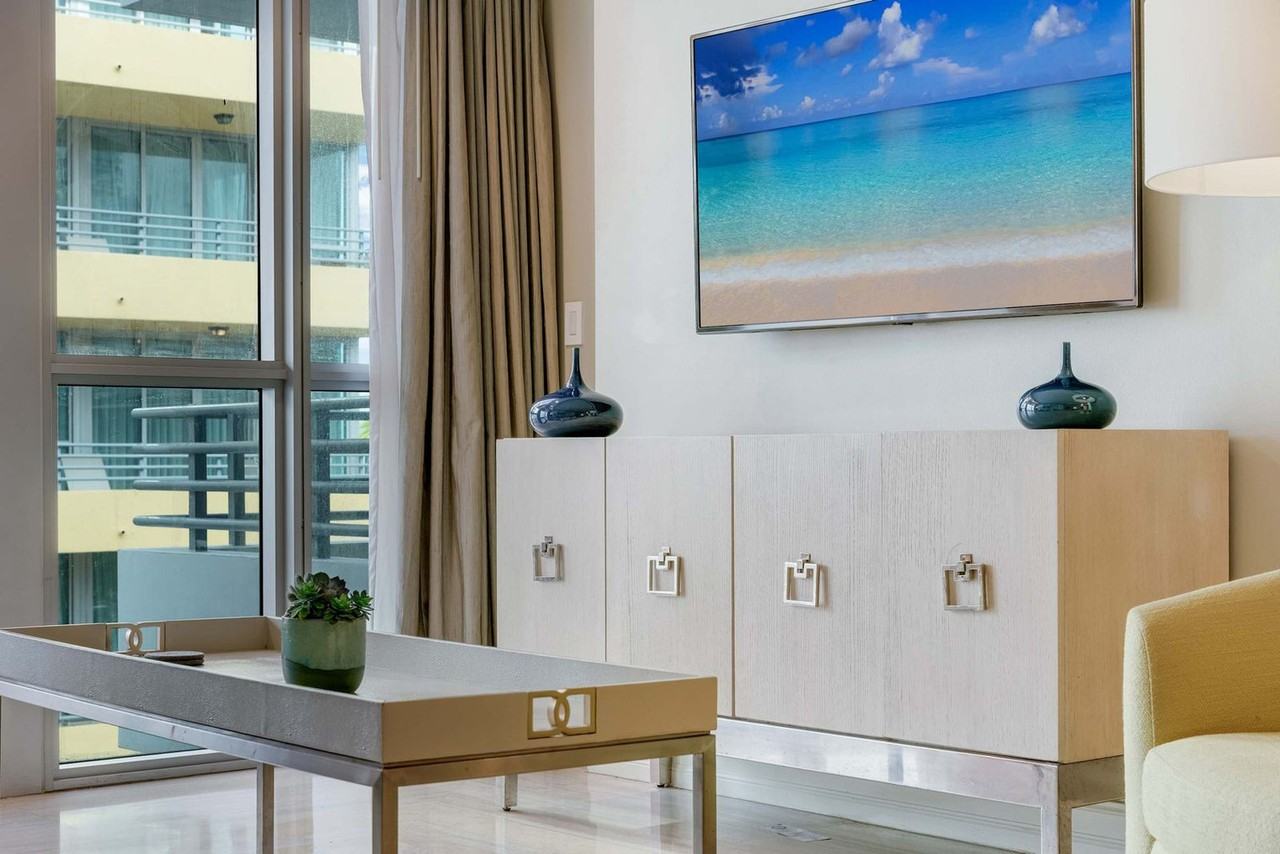 101 Ocean Dr #1399870P - Photo 3 of 24