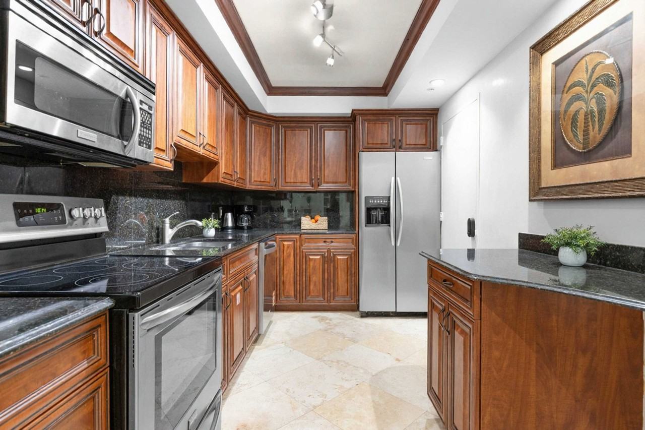 4001 South Ocean Drive - Photo 5 of 85