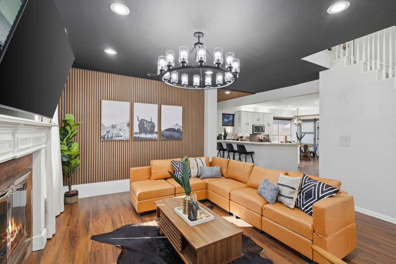 5717 Christy Ln #1404251P - Photo 5 of 48