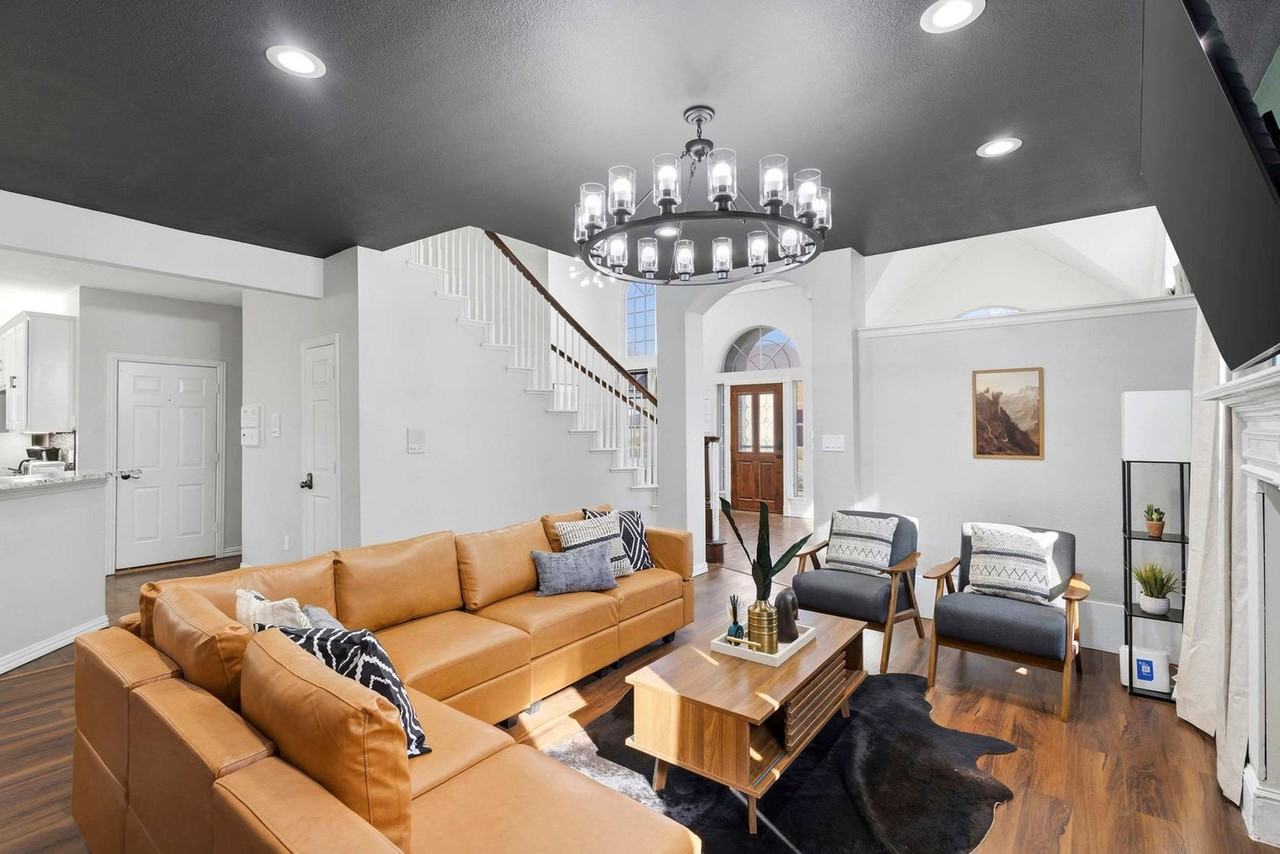 5717 Christy Ln #1404251P - Photo 6 of 48