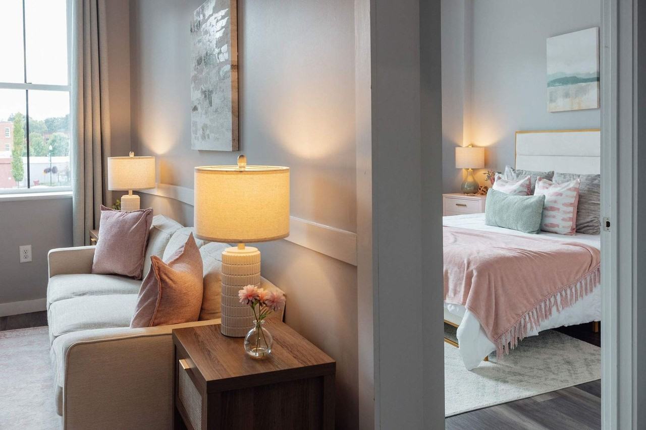 117 Spring St #1397972P - Photo 2 of 27