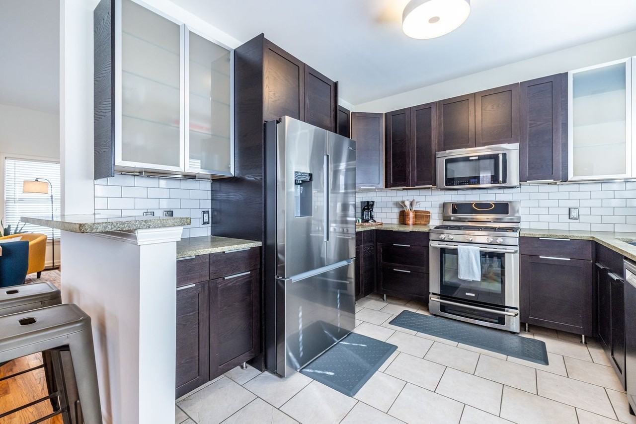 69 Randolph Street Northeast - Photo 4 of 50