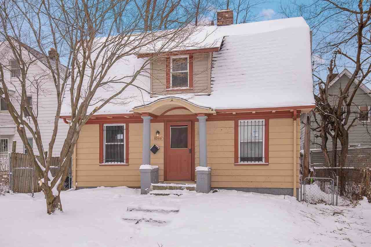 1388 Penhurst Rd - Photo 2 of 9