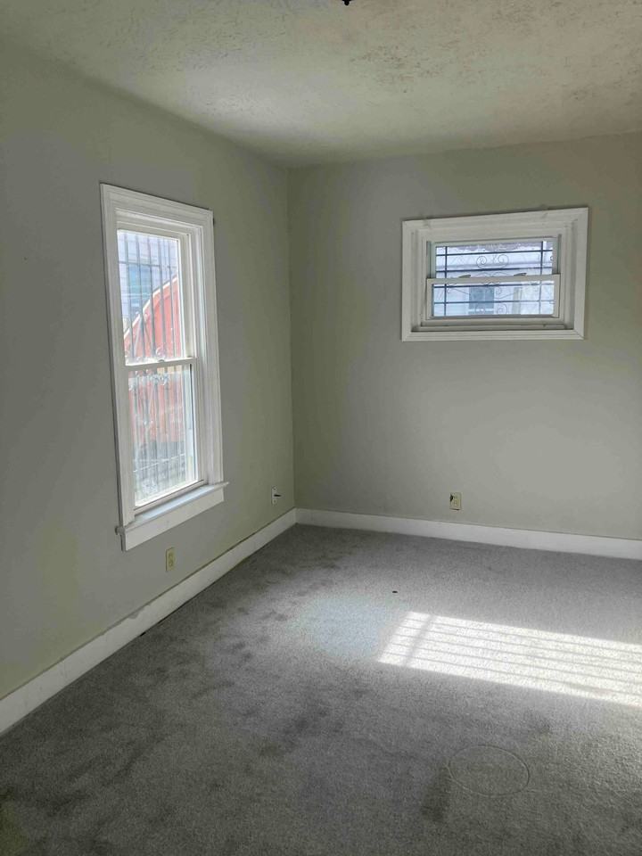 1388 Penhurst Rd - Photo 5 of 9