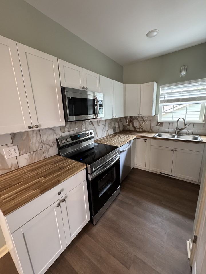 260 Cedar St #B - Photo 4 of 12