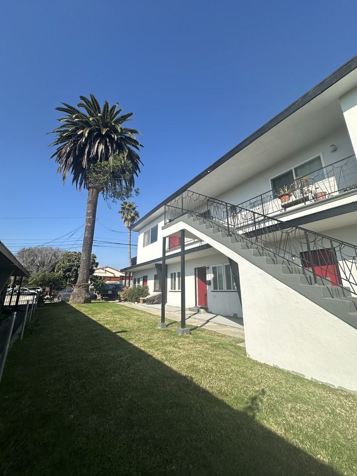 821 Maple St #C - Photo 2 of 20