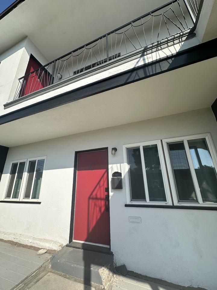 821 Maple St #C - Photo 5 of 20