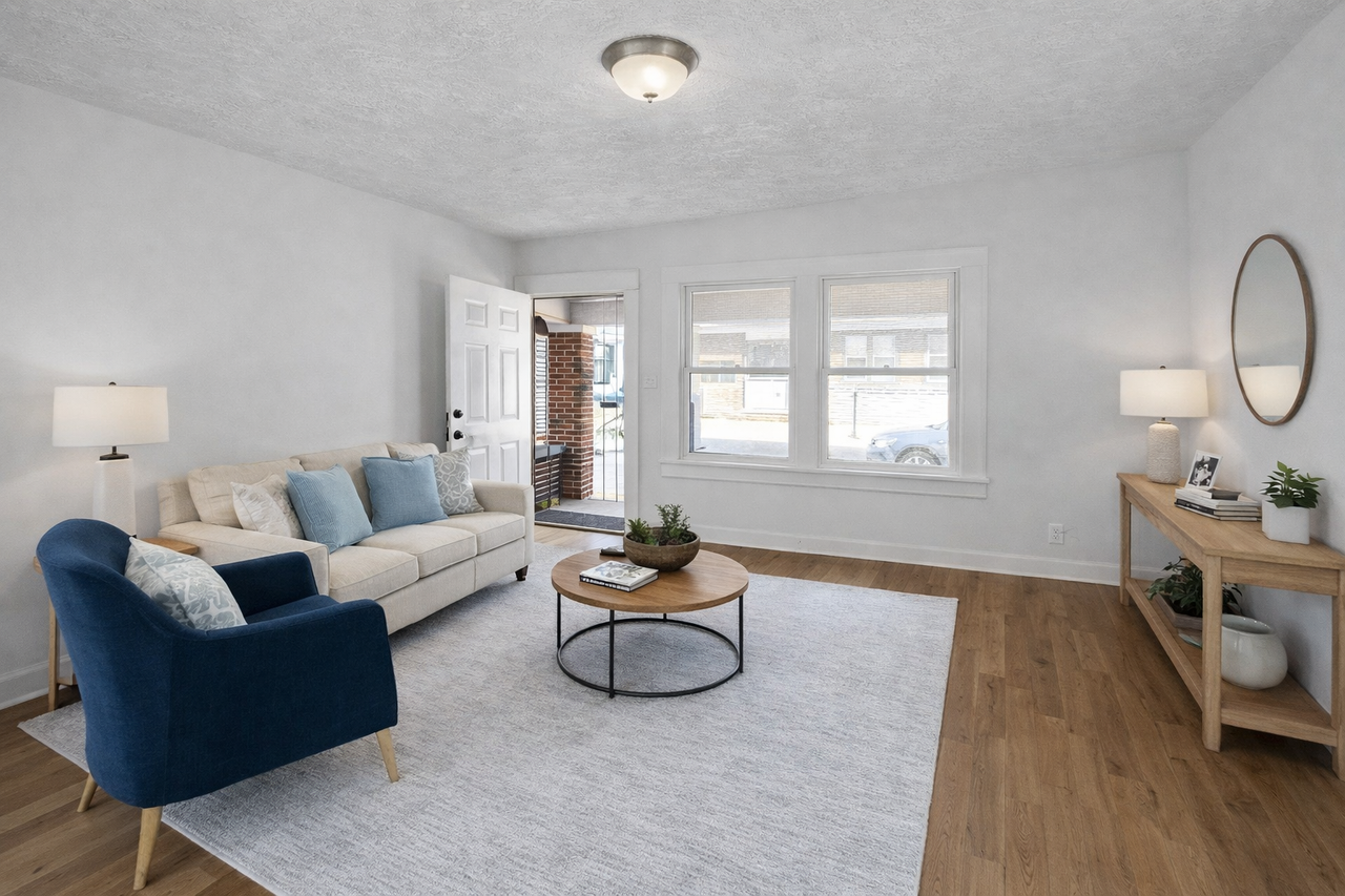 1133 N Lasalle St - Photo 2 of 11