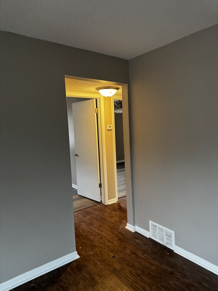 2019 Benson Gardens Blvd #9 - Photo 4 of 8