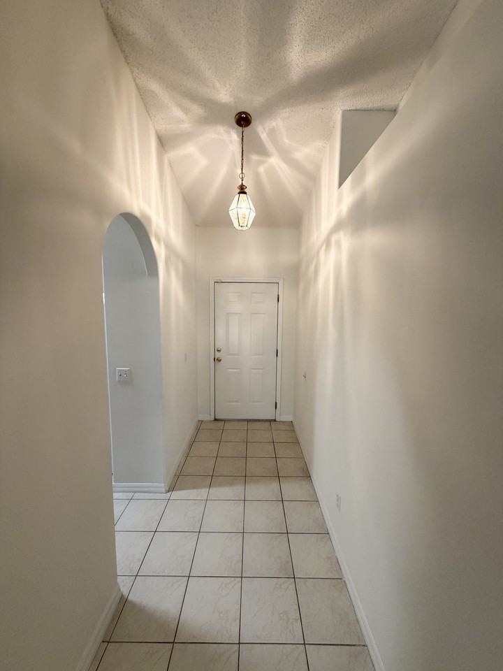 120 Foxhall Ln - Photo 6 of 25