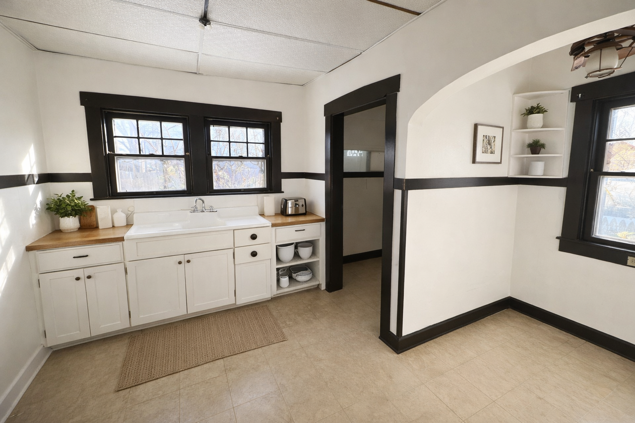 3545 Winthrop Ave - Photo 4 of 7