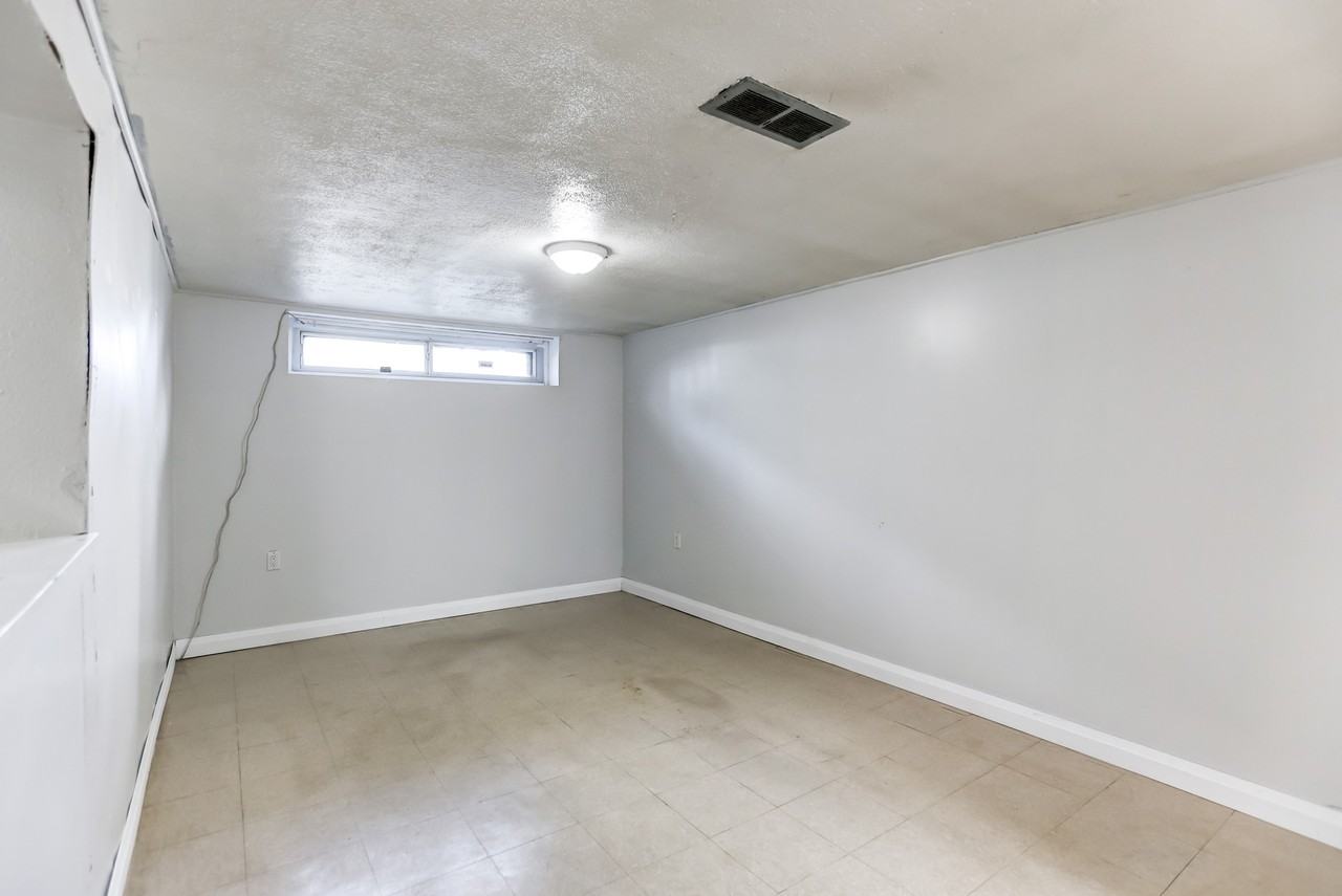 2563 Kingston Road #BSMT - Photo 2 of 13