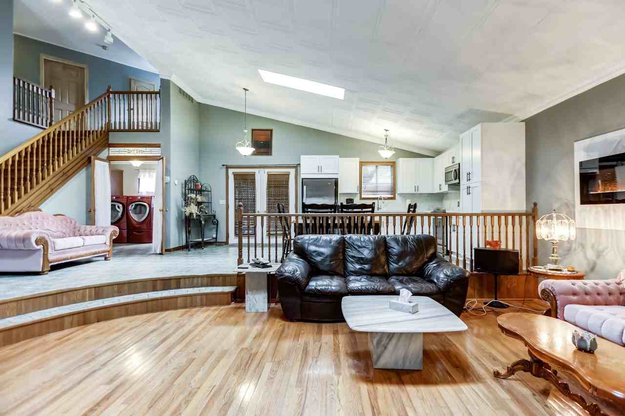 101 Miller Drive - Photo 4 of 11