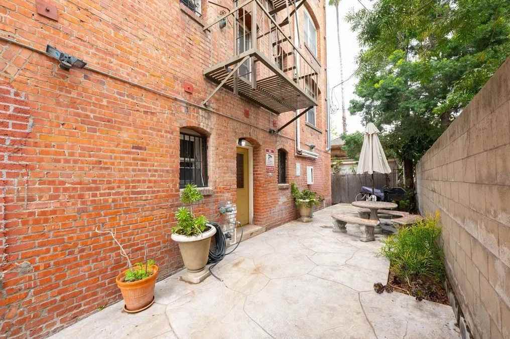 Gailmore Apartments - Photo 7 of 50