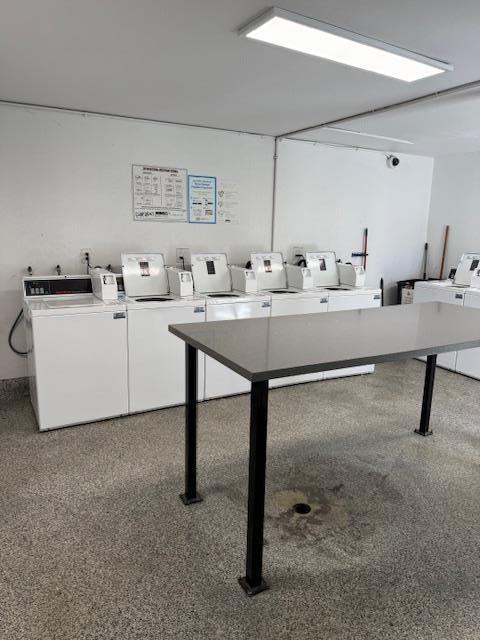 10560 Haddon Ave - Photo 2 of 50