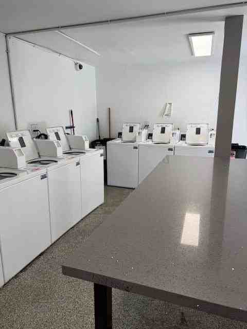 10560 Haddon Ave - Photo 3 of 50