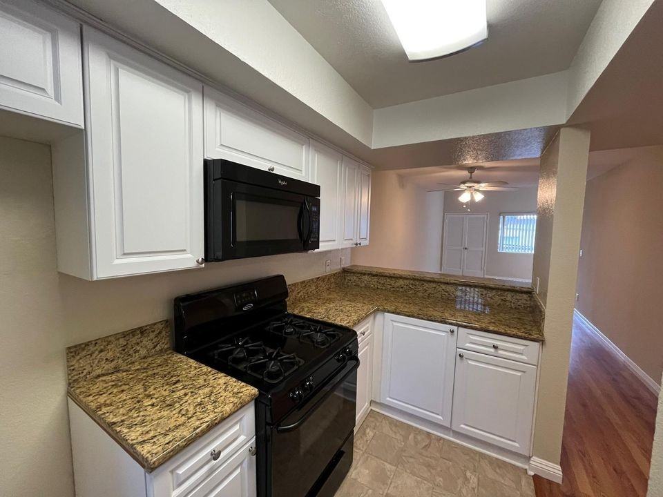 1140 Winchester - Photo 7 of 47