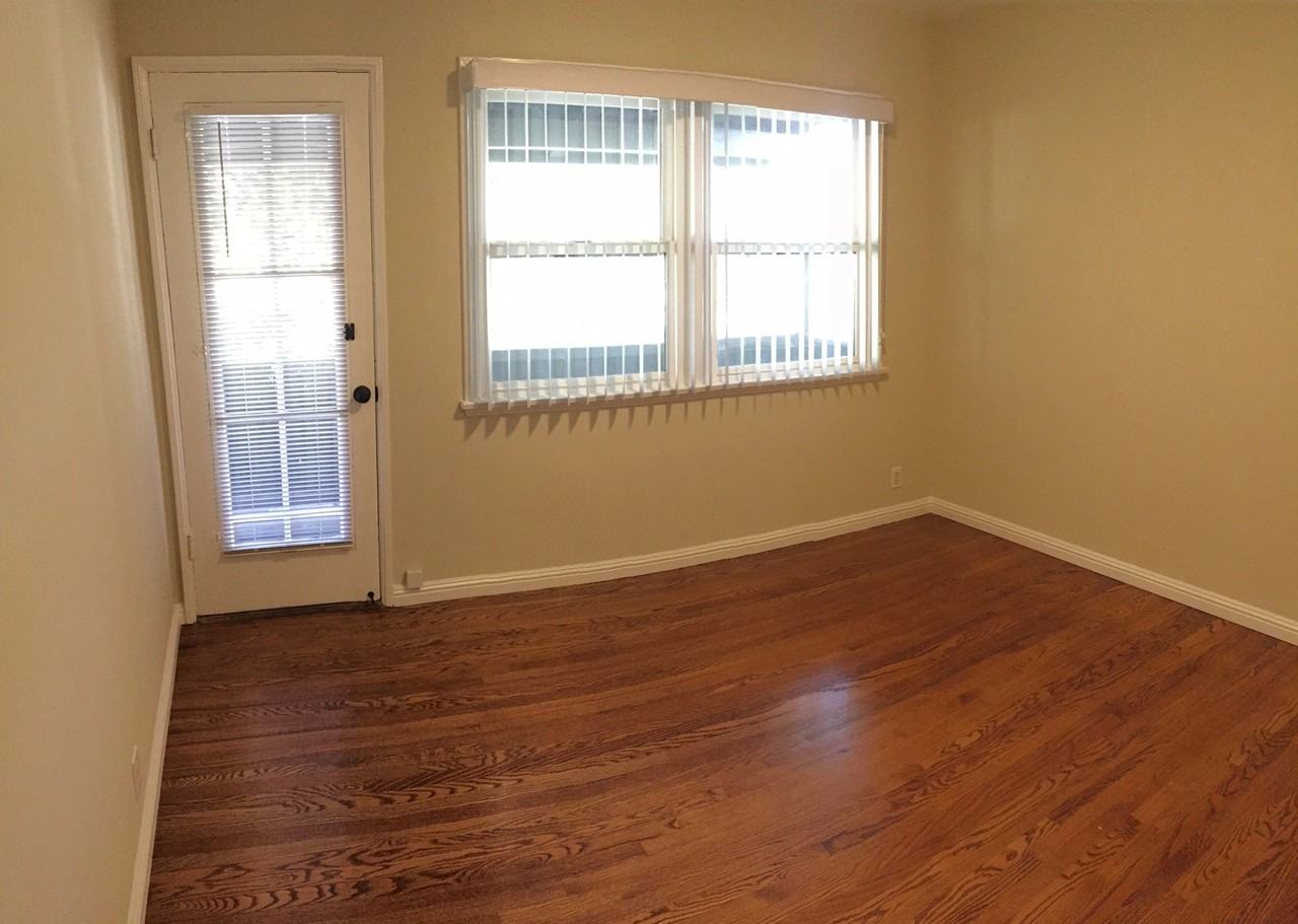 376-382 N Hollywood Way - Photo 6 of 13