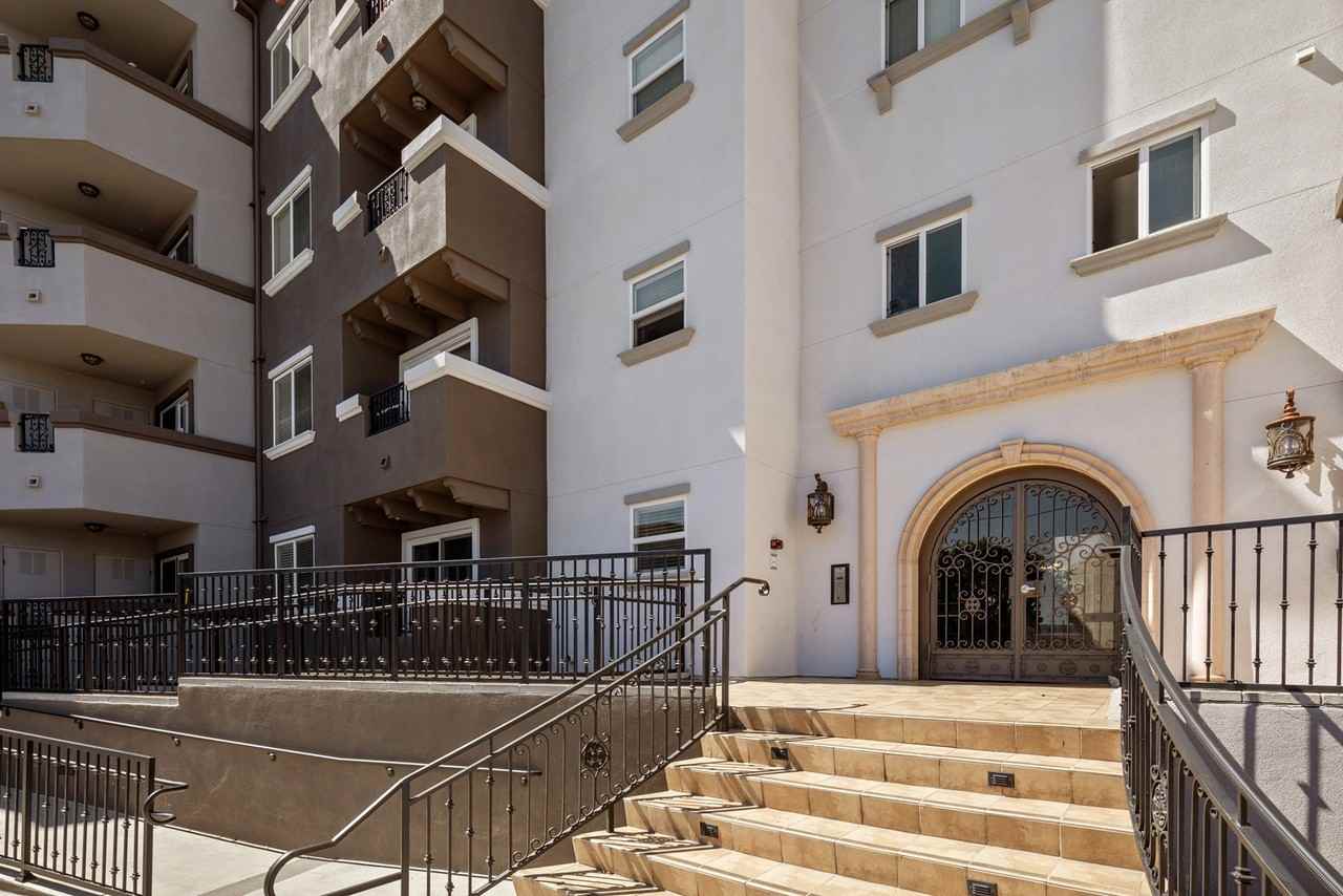 Malden Luxury Apartments - Photo 3 of 50