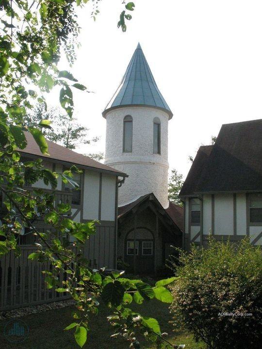 Londontown Apartments - Photo 5 of 15