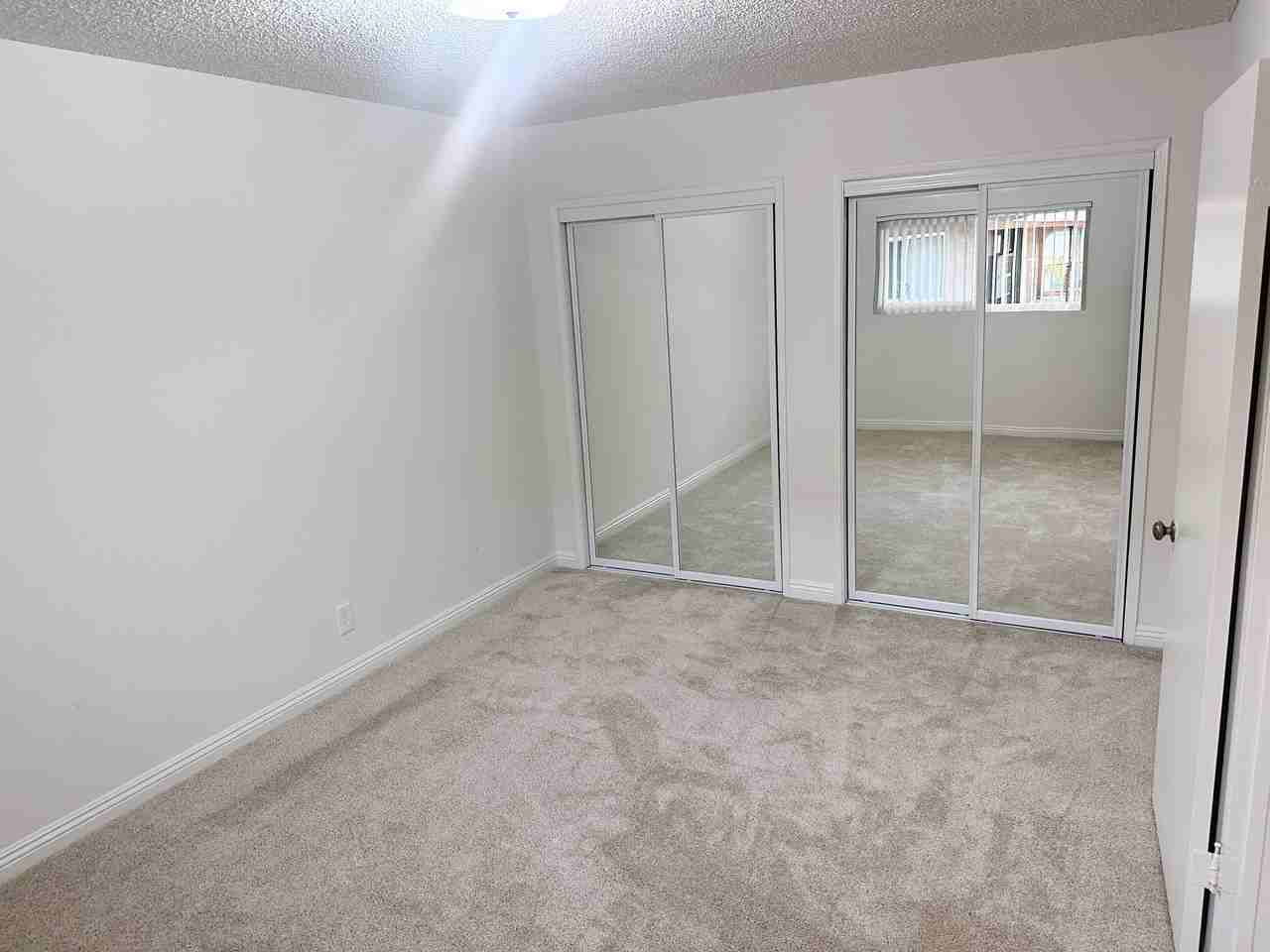 2723 Vanderbilt Lane - Photo 4 of 9