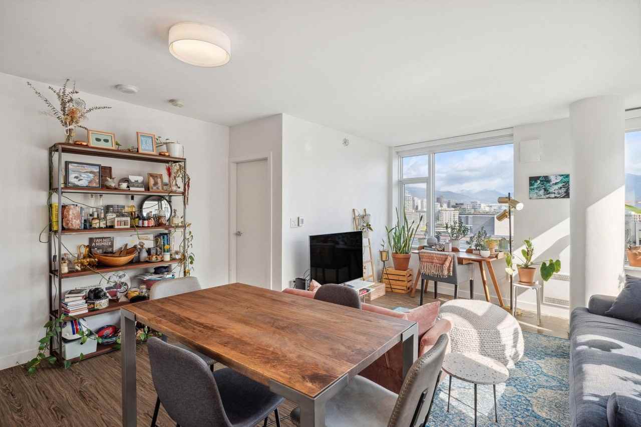 209 East 7th Avenue #605 - Photo 3 of 20