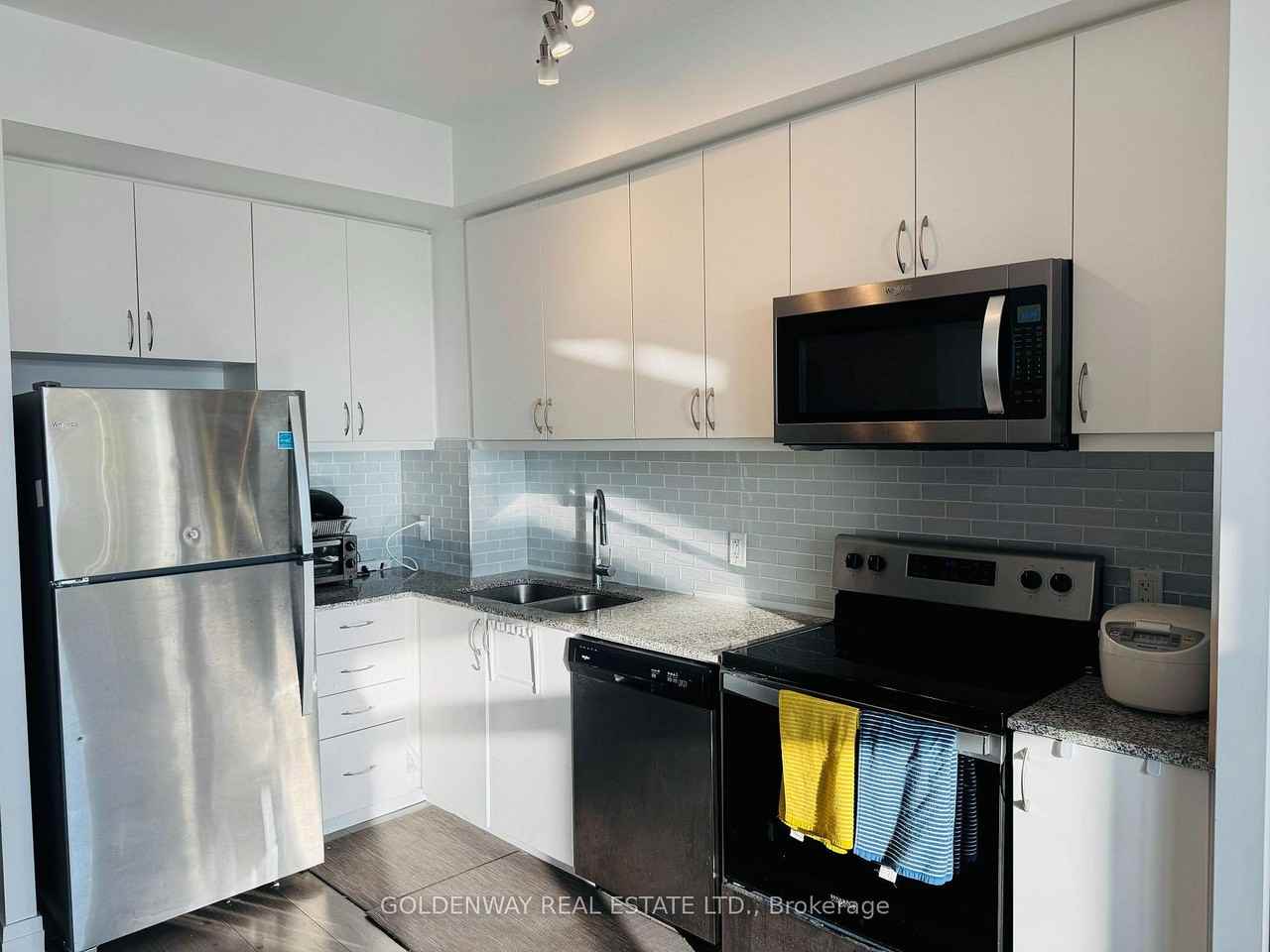 Warden Ave. & Sheppard Ave E #901 - Photo 4 of 10