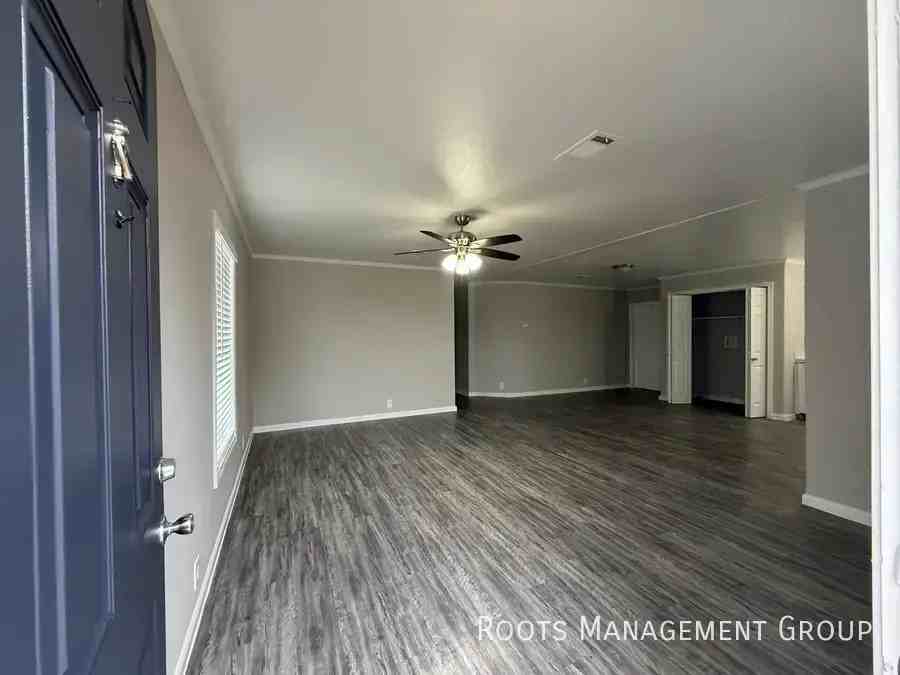 4503 Blue Bonnet Dr #4503B - Photo 5 of 25