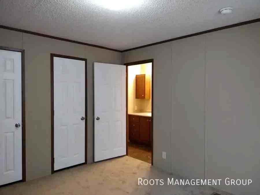 2317 Aurora Ave - Photo 6 of 10