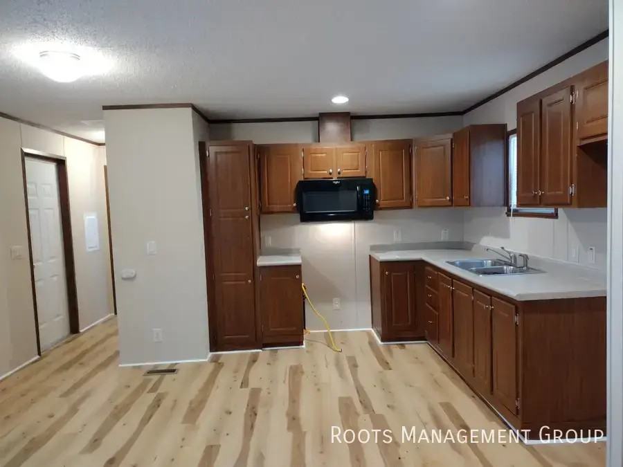 2301 Aurora Ave - Photo 4 of 11