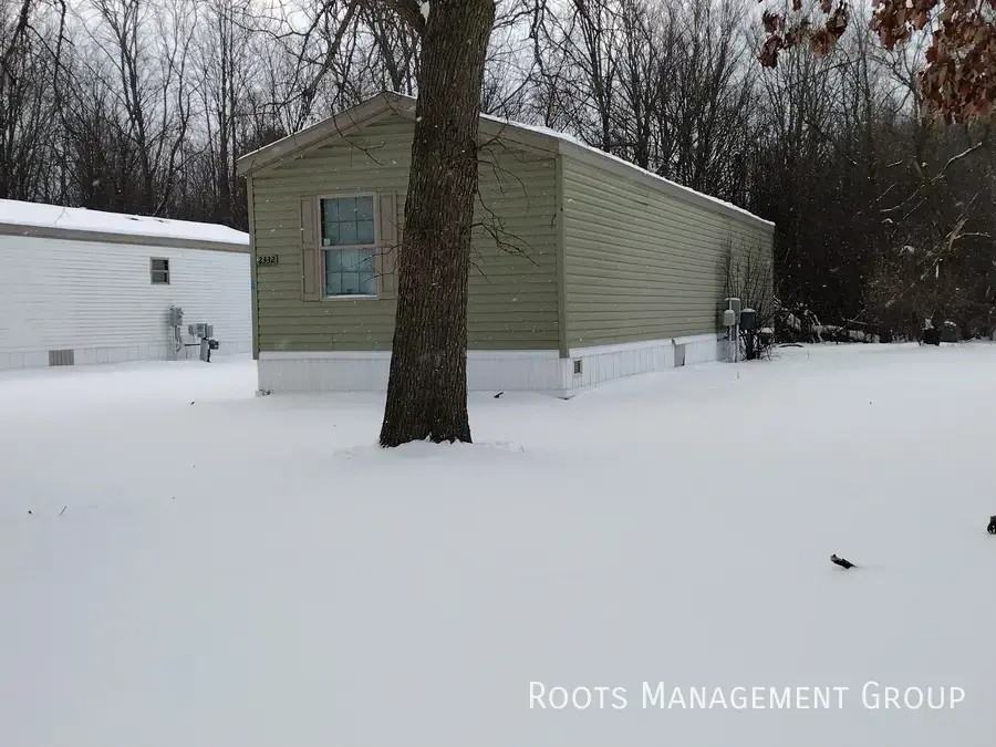 2332 Aurora Ave - Photo 2 of 10