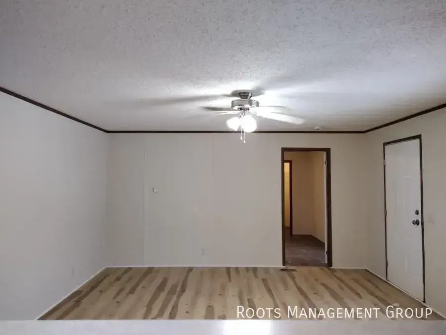 2356 Aurora Ave - Photo 4 of 10