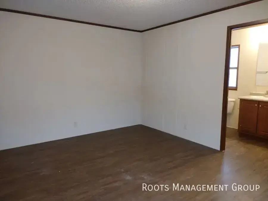 2356 Aurora Ave - Photo 6 of 10