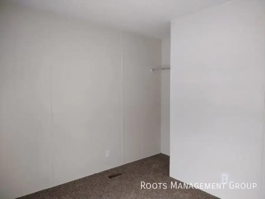2349 Aurora Ave - Photo 7 of 10