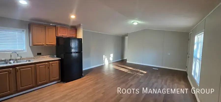 5523 Rivercreek Dr #109 - Photo 2 of 9