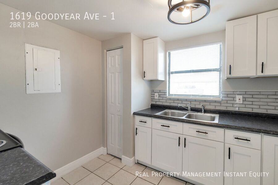 1619 Goodyear Ave #1 - Photo 3 of 13