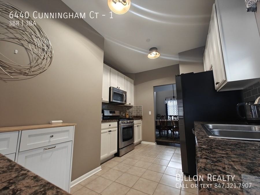 6440 Cunningham Ct #1 - Photo 5 of 43