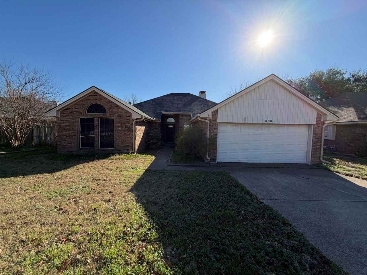 808 Creekside Dr - Photo 2 of 2