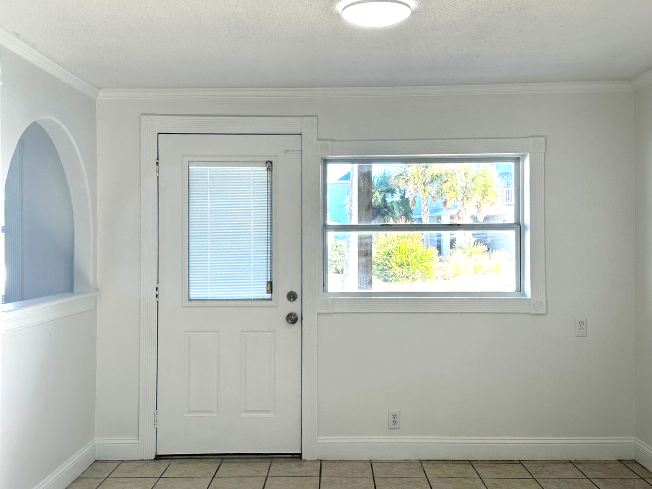 939 N Fletcher Ave Lowr - Photo 6 of 11