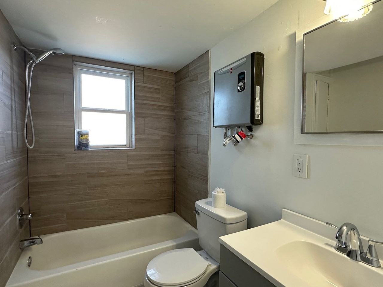 939 N Fletcher Ave Lowr - Photo 7 of 11