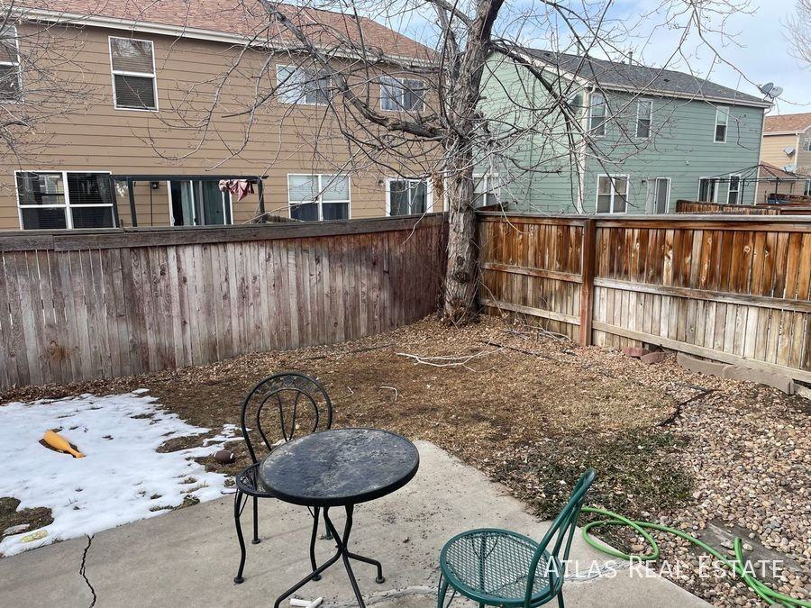 843 Mockingbird St - Photo 3 of 11