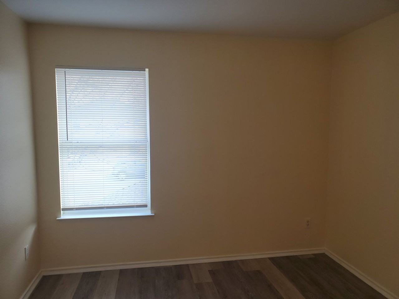 1020 Christopher Ave - Photo 7 of 50