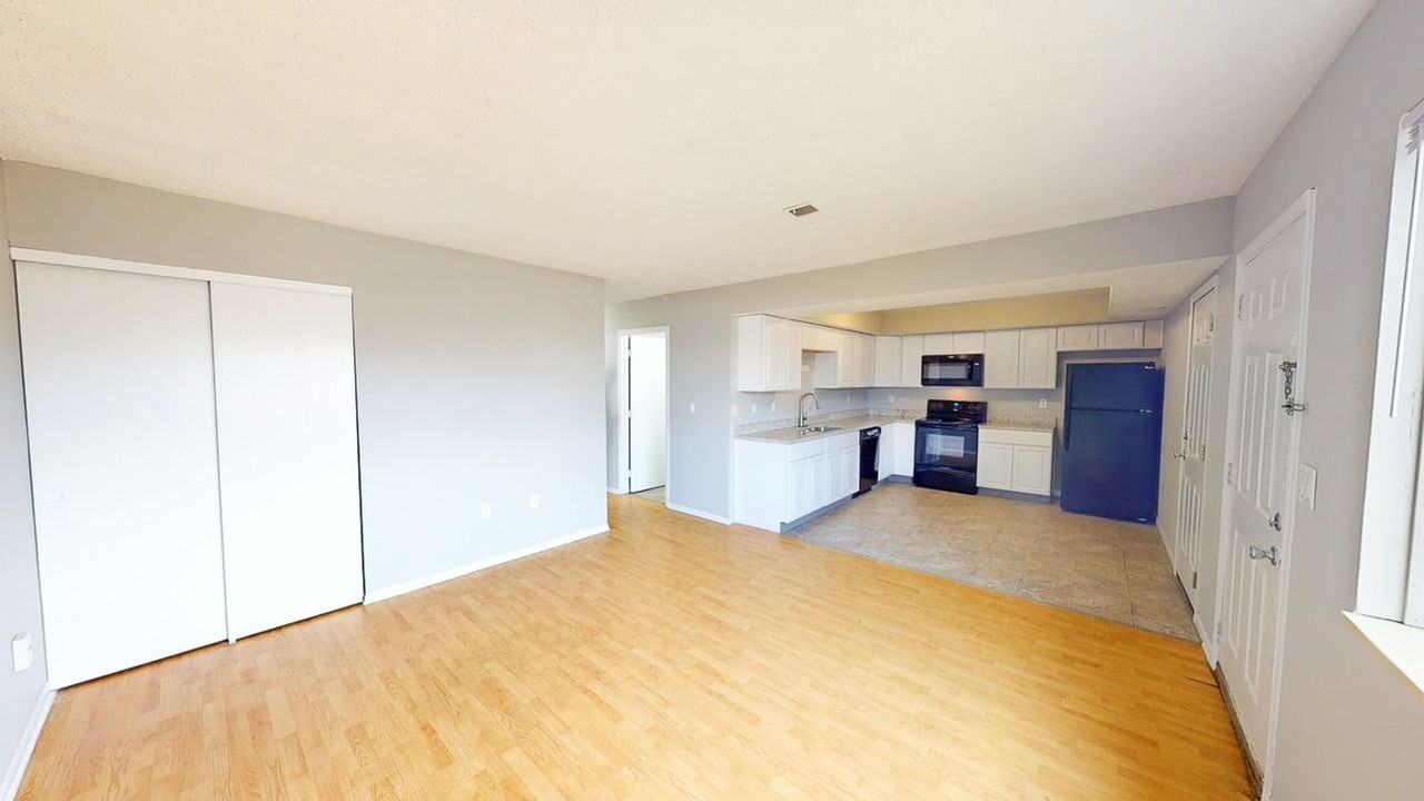 3140 Walden Pl - Photo 3 of 25