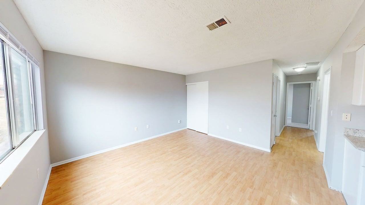 3140 Walden Pl - Photo 6 of 25