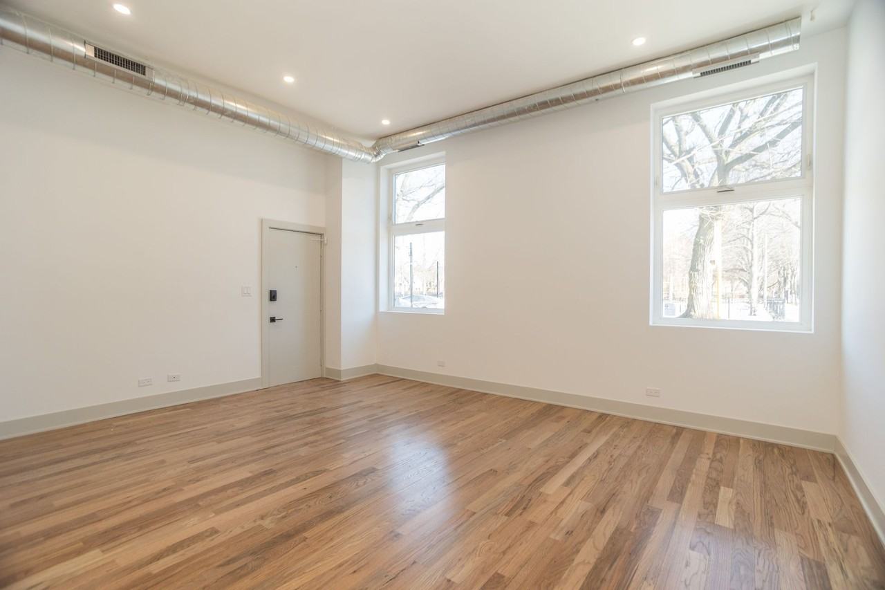 2028-2030 N Oakley - Photo 6 of 20